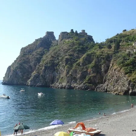 Casa Torre Sant'Alessio Siculo